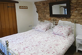 King size double or twin bedroom on ground floor with ensuite